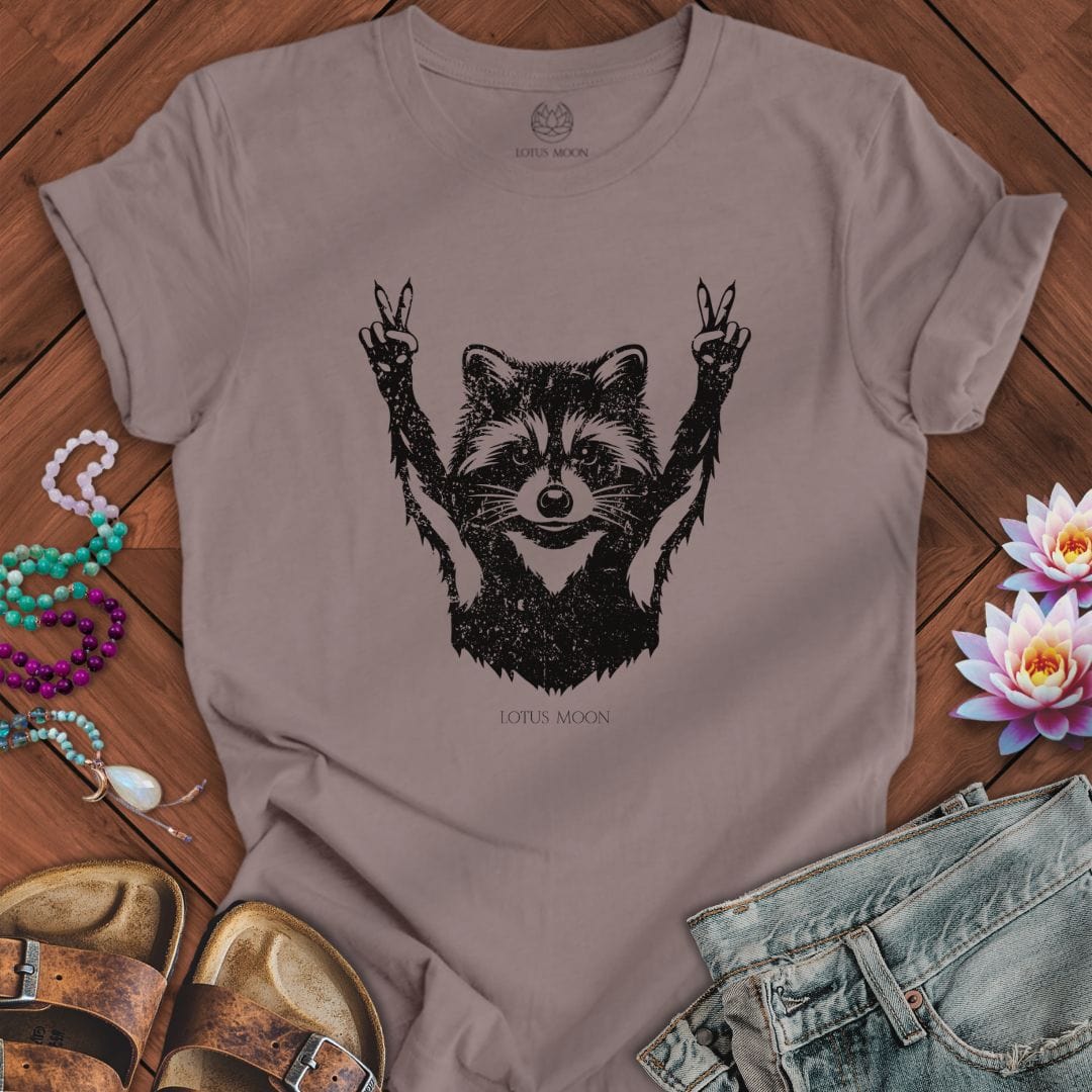 Peace Raccoon Tee Pebble Brown